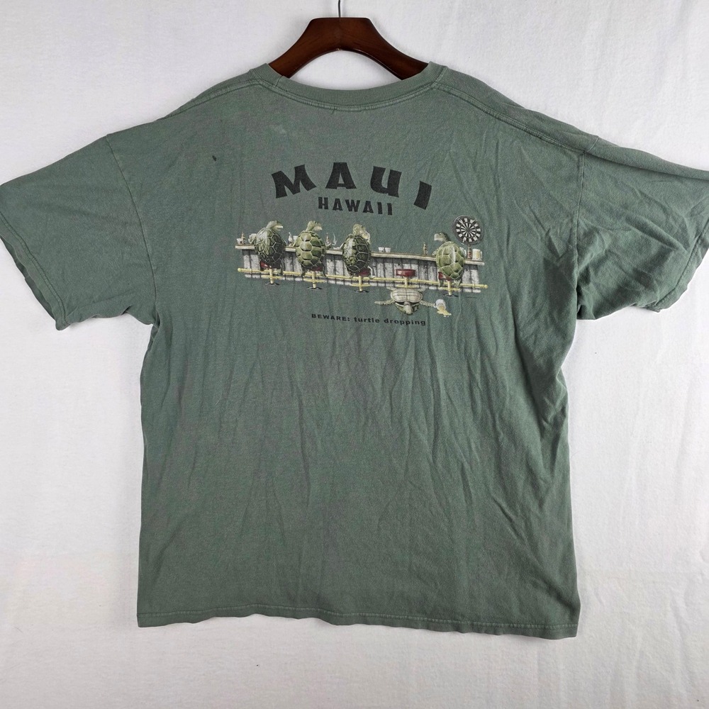 The Duck Co Men's Green Maui Hawaii Turtle Dropping Graphic T-Shirt Size XL